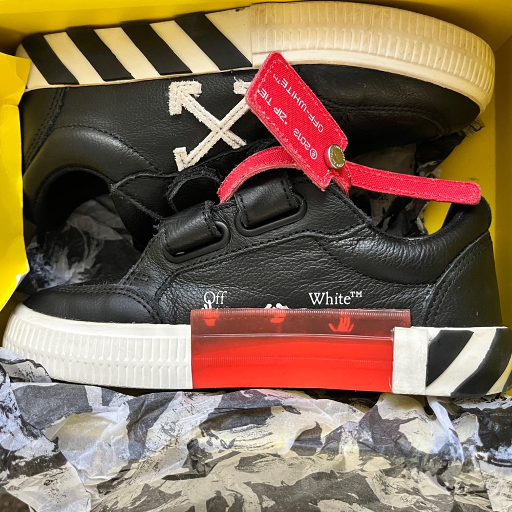 Off White Low Strap Vulcanized Calf Leather
